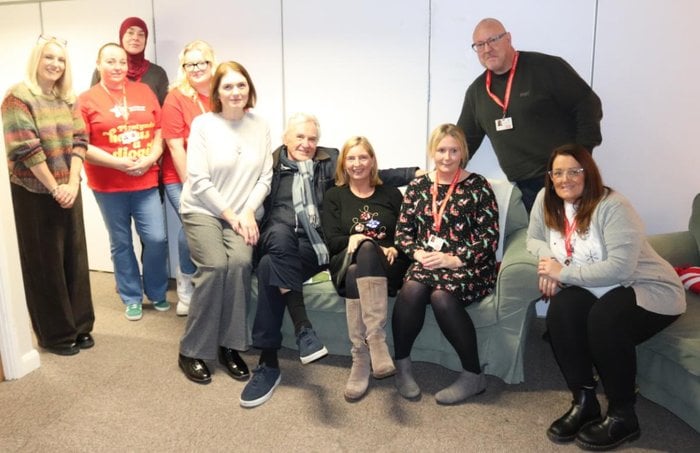 Larry Lamb visits family support in Barry