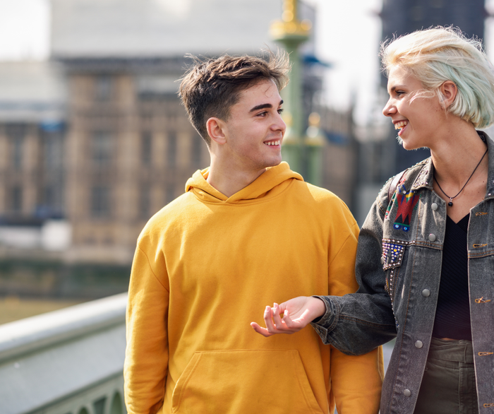 1x1 teenagers walking in London